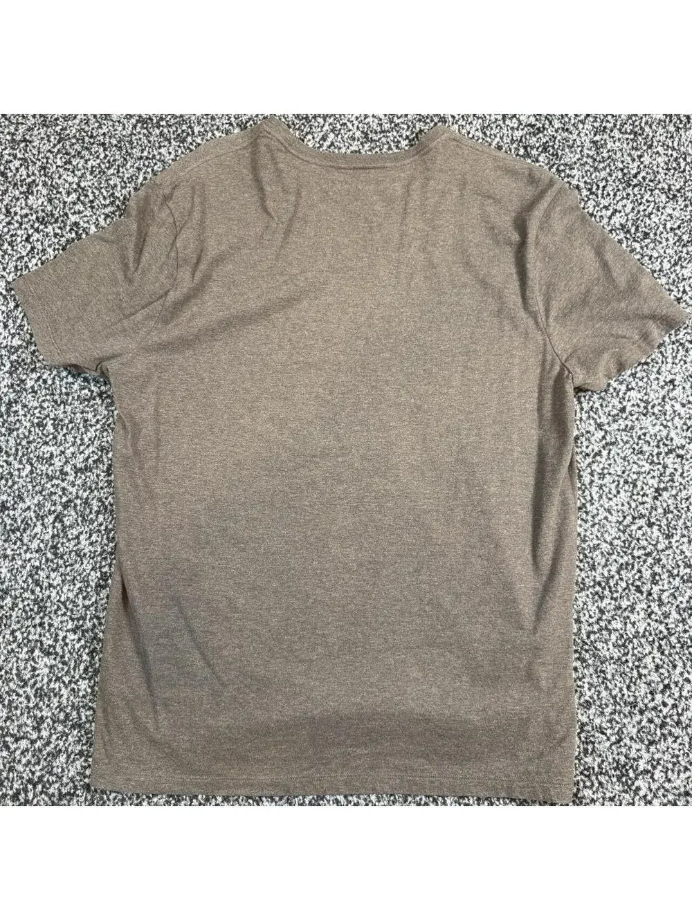 Banana Republic gray v-neck t-shirt in size L